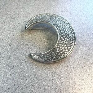 Sarah Coventry Silver Lattice Moon Pin